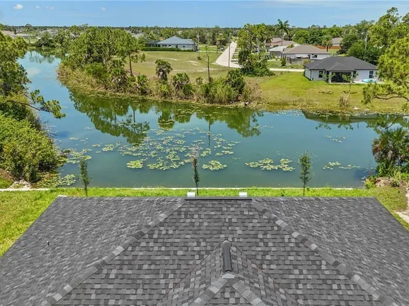 4402 NE 14th Place Cpe, Coral, FL 33909