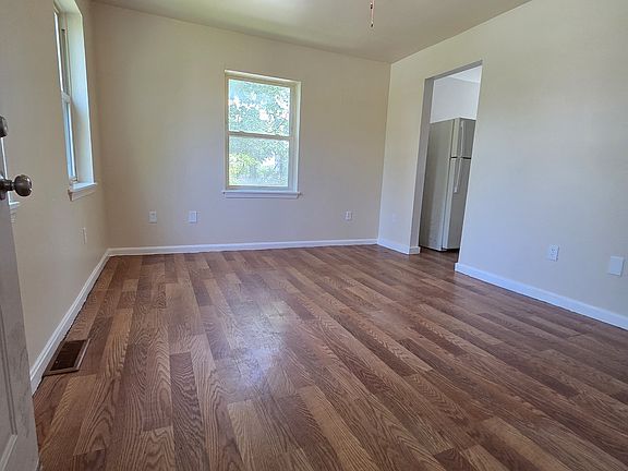 2nd image of 3421 6th St #1