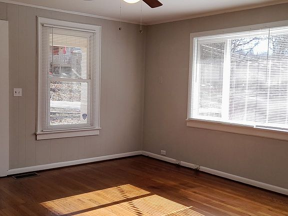 2nd image of 3207 Easton Ave