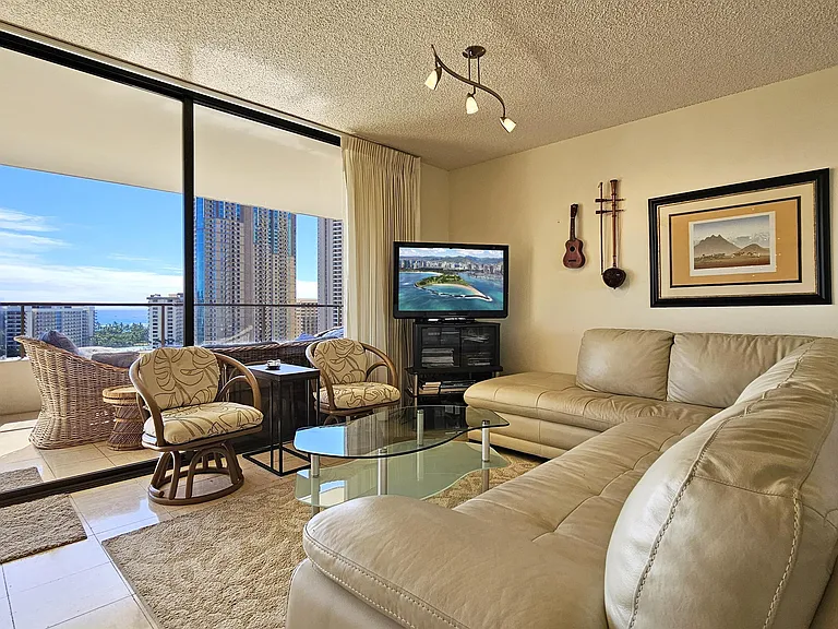 1910 Ala Moana Blvd #17B-17B-17B — Photo 6