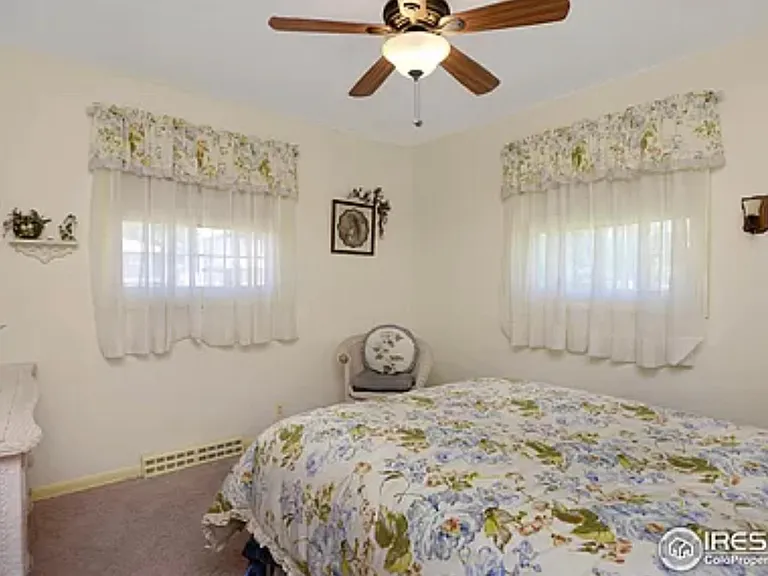 1421 Adams Cir — Photo 10