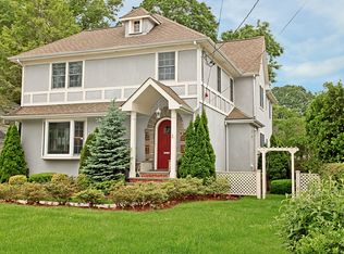 16 Wakefield Rd, Scarsdale, NY 10583