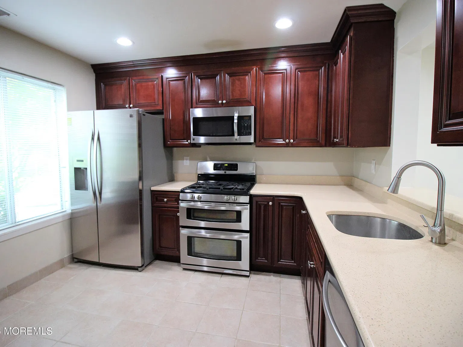 2 bed, 2.5 bath, 1416 sqft, $2,650 — Photo 3