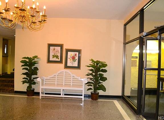2nd image of 25 Lake St APT 5K