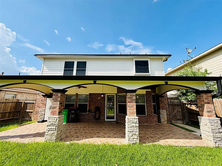 20515 Lantern Springs Ln — Photo 34