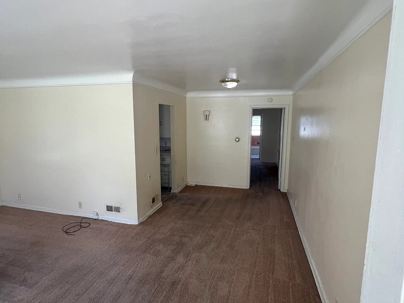 2 bed, 980 sqft, $1,250 — Photo 2