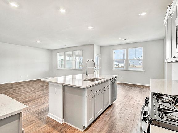 4th image of 7036 Pumpkinseed Dr