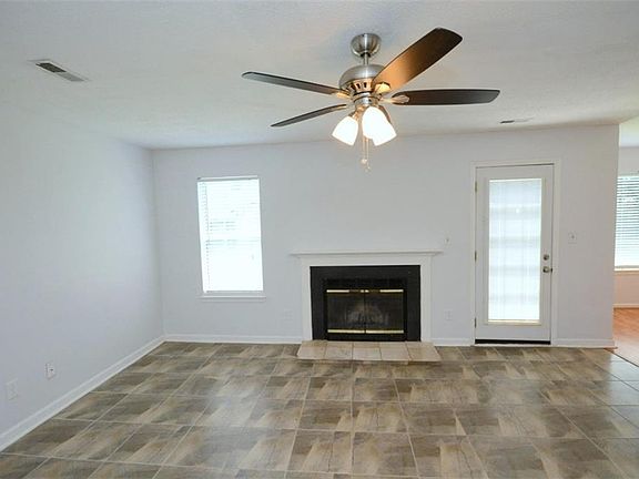 3rd image of 1084 Northvale Dr