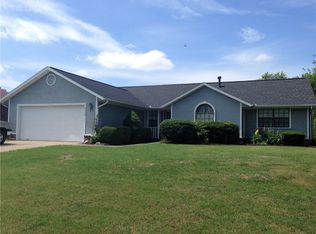 2106 Cardinal Dr, Springdale, AR 72764