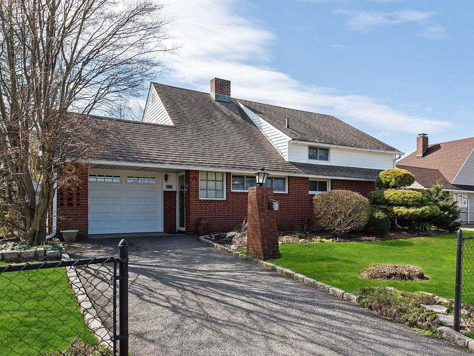 1st image of 26 Redwing Ln