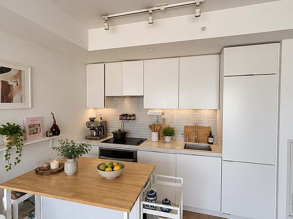 3rd image of 60 Colborne St Unit 2107