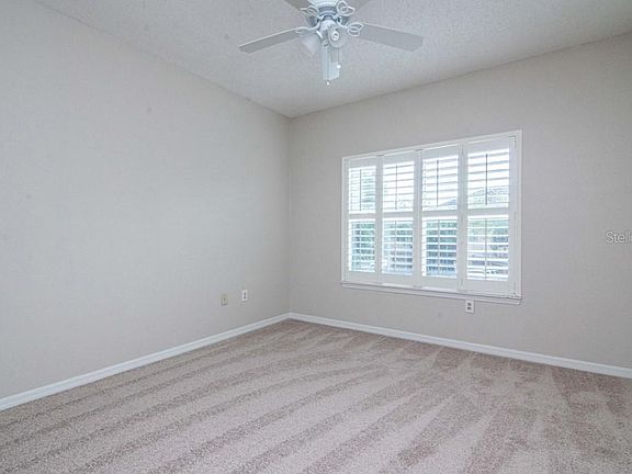 4th image of 646 Arbor Lake Ln #646