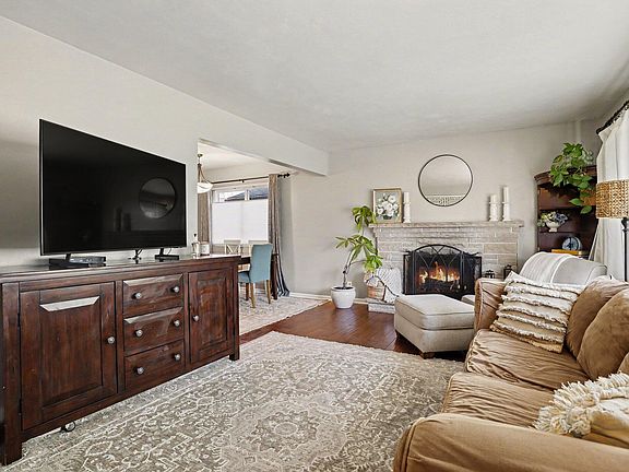 4th image of 3227 Marlane Ave