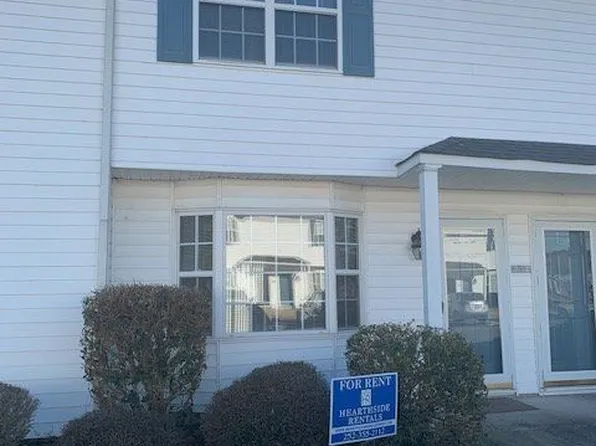 3987 Sterling Pointe Dr, Winterville, NC 28590