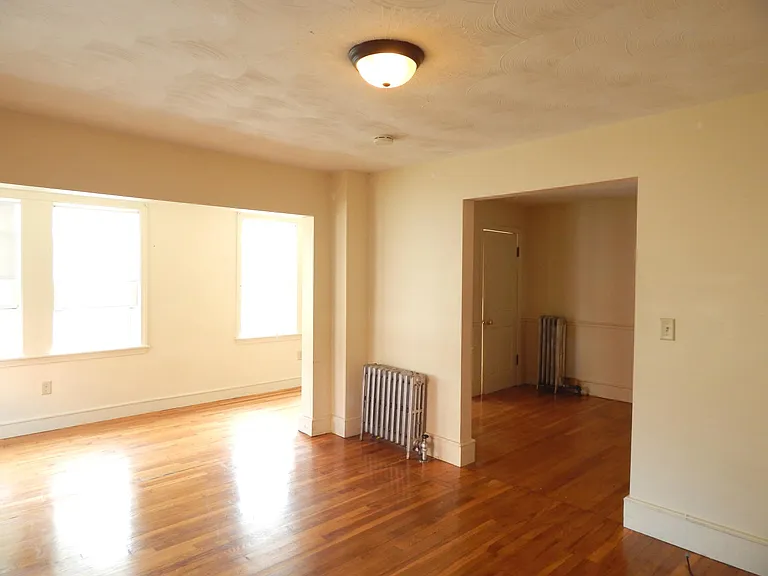 142 Sumner St #FRONT — Photo 5