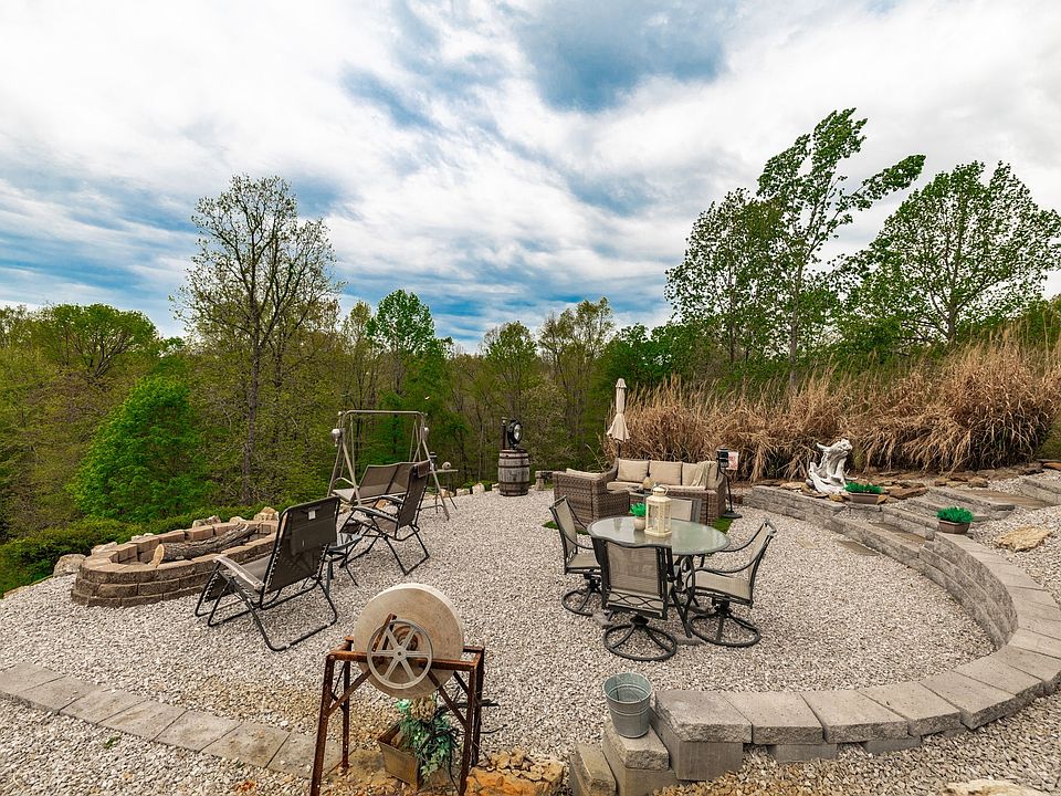 22nd image of 1103 Johnny Spears Rd