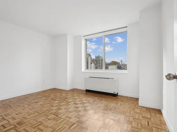 420 West 42nd Street image 11 of 26