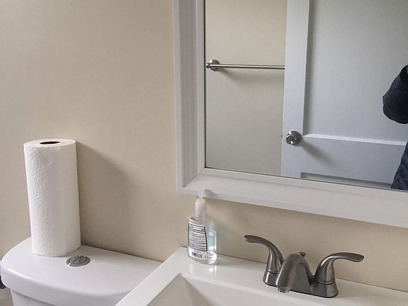 4th image of 21398 Avon Ln