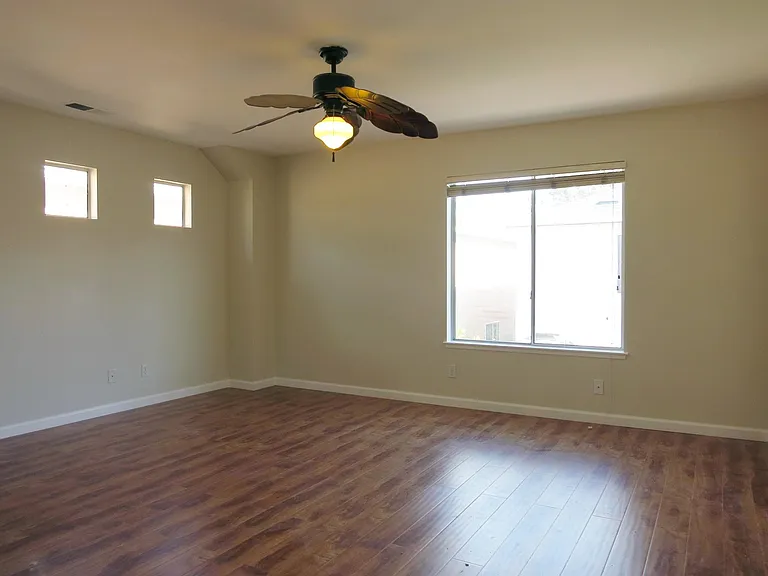 1572 Firestone Loop — Photo 9