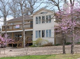 243 Buckeye Ln, Sunrise Beach, MO 65079