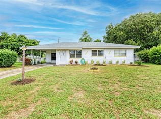 2010 Princeton Ave, Bradenton, FL 34207