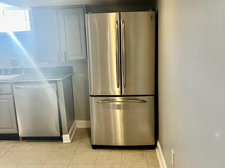 2436 E Fayette St #- — Photo 25