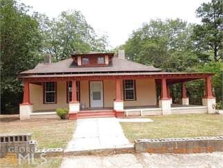 2nd image of 205 Carver St
