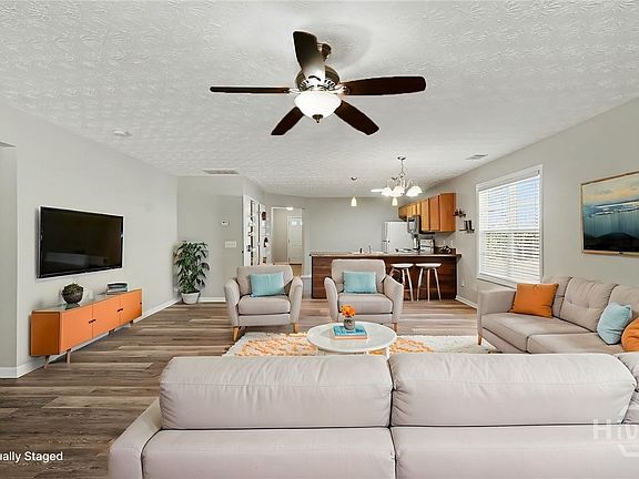 3rd image of 132 Brockett Drive