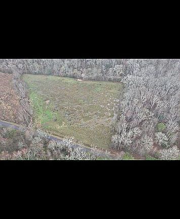 3rd image of 900 Audrey Hardy Rd