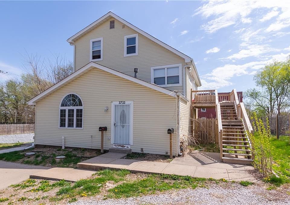 1st image of 3731-3733 E 9th St