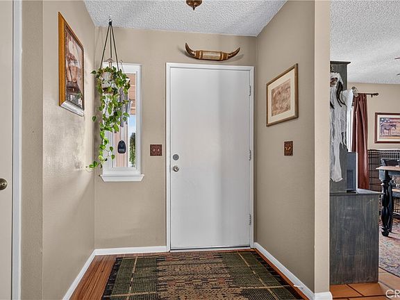 5th image of 18087 Yucca St