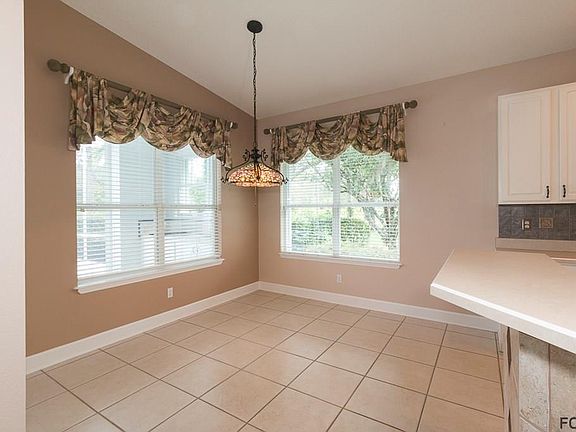 4th image of 16 Shinnecock Dr