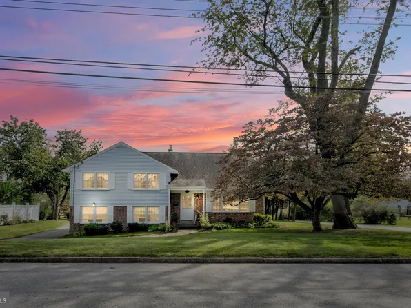 576 Kromer Ave, Berwyn, PA 19312