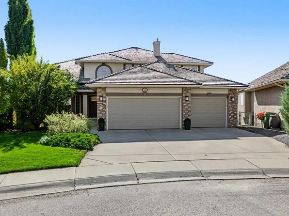 32 NE Mount Kidd Point SE, Calgary, AB T2Z 3C5