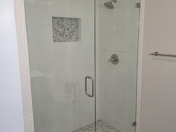 4th image of 1610 Elizabeth Dr
