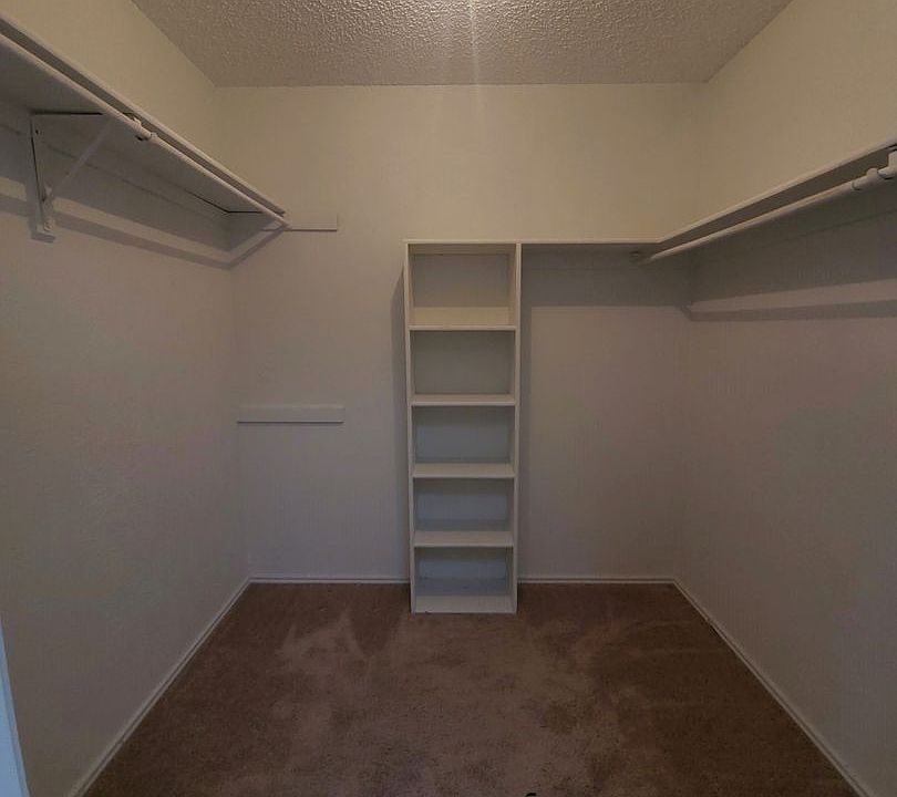1st image of 2406 Havenwood Dr