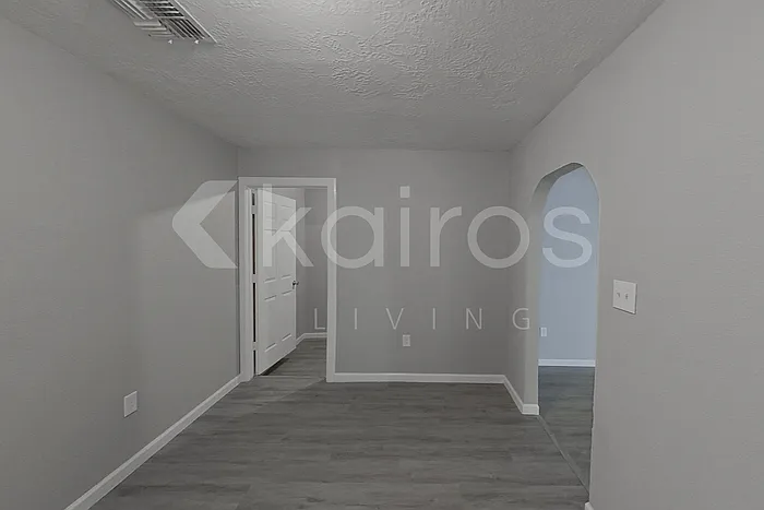 10405 Barada St — Photo 13