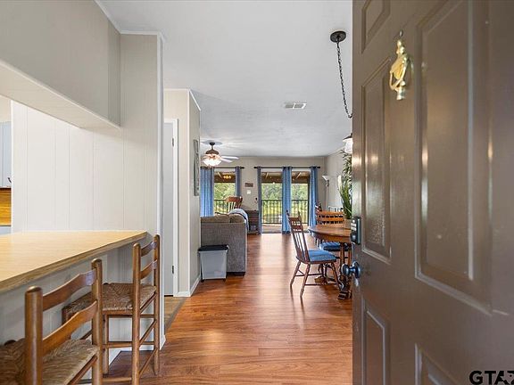 4th image of 325 Tangiers Rd