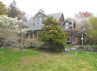 17 Marine Ave, Jamestown, RI 02835