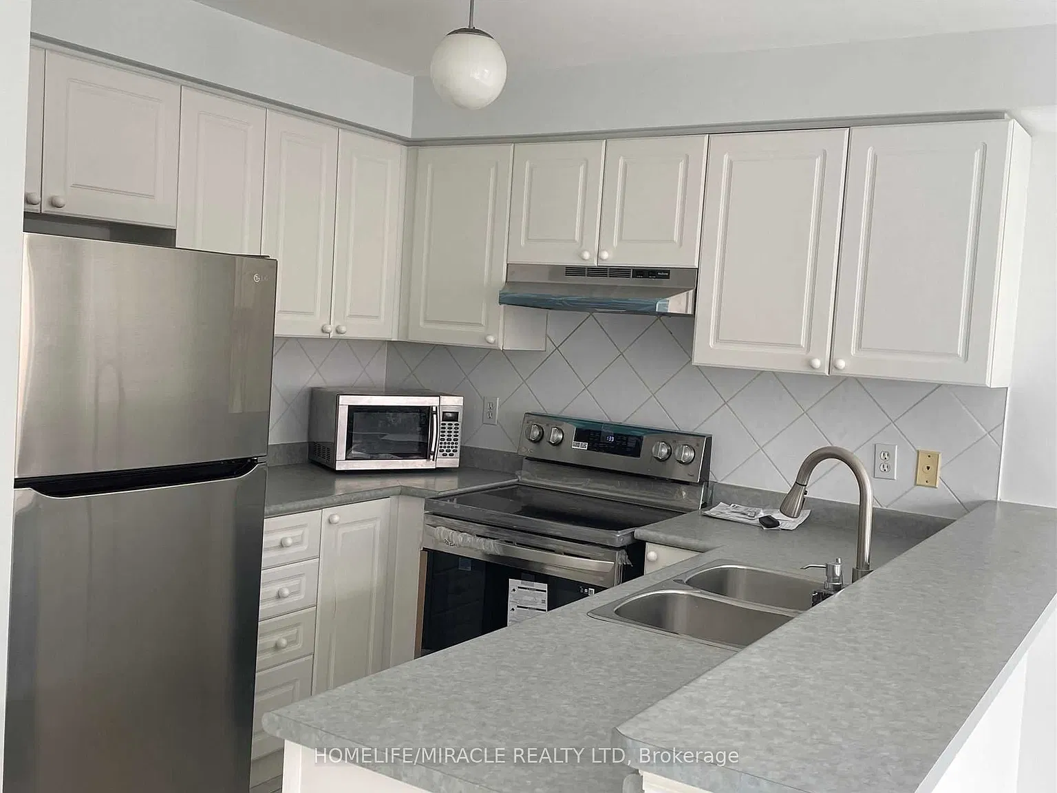 4 bed, $3,400 — Photo 4