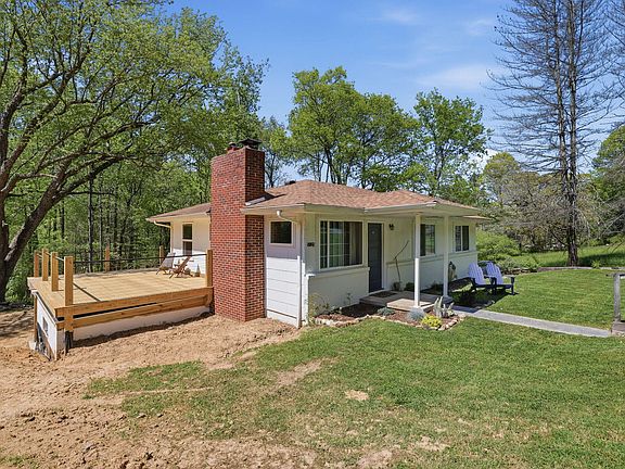 5th image of 5129 McCahill Rd