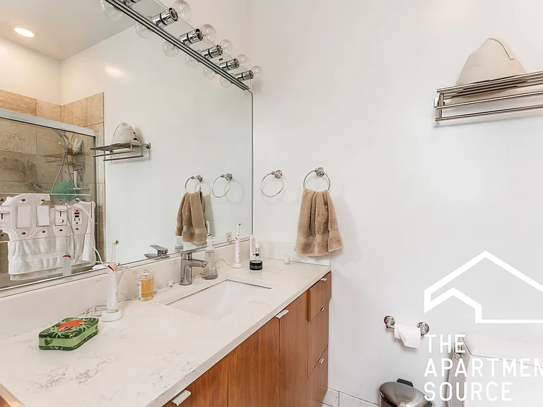 1407 N Wicker Park Ave #2 — Photo 10
