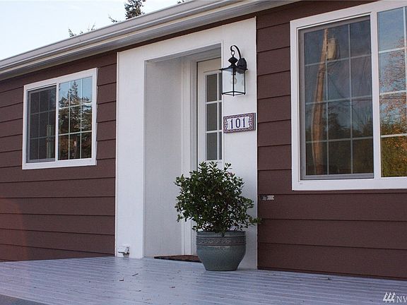 ALL NEW windows, insulation top and bottom etc etc..you will see what I mean when you walk in (new door, too) this manufactured home. I dare you to determine its age.