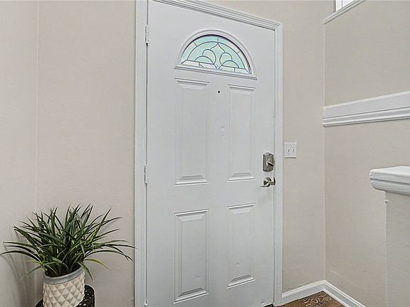4th image of 2933 Greenbrook Ln