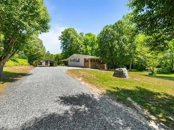 4603 Moffitt Mill Rd, Ramseur, NC 27316