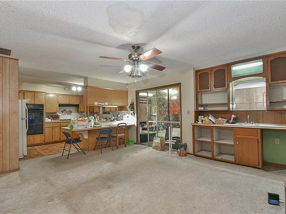 3rd image of 3025 NE 17th St