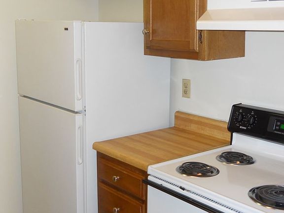 3rd image of 1337 Trade Sq W APT 3