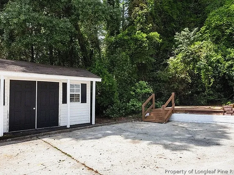 905 Riverside Blvd — Photo 24