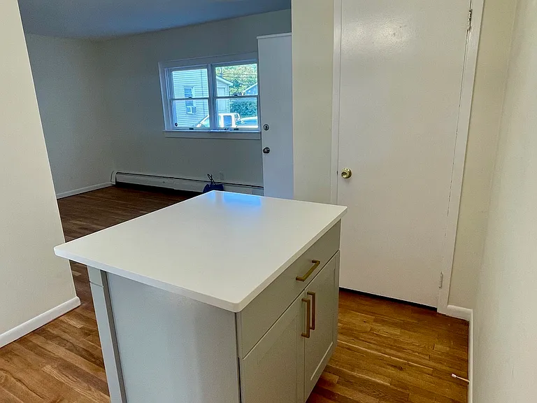 27 Belltown Rd #9 — Photo 3