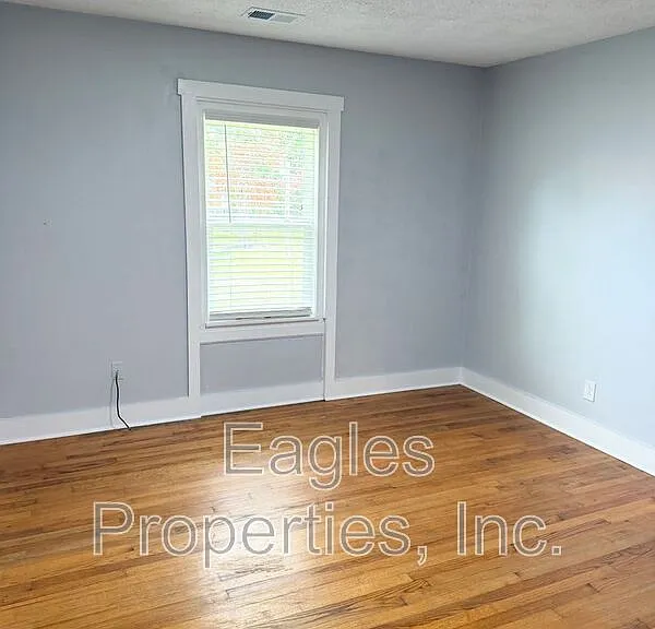 1901 E Peachtree St #C — Photo 5